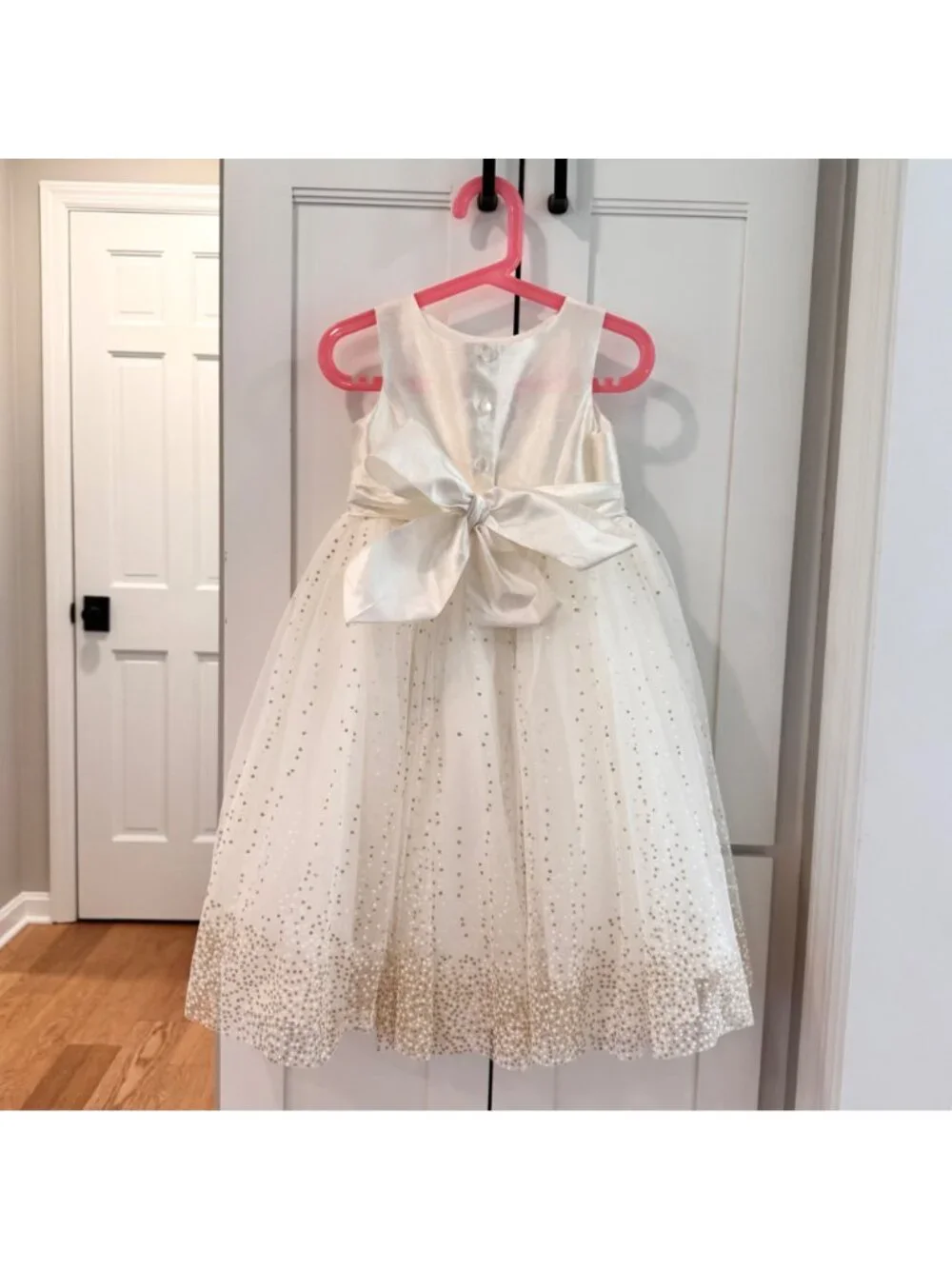 David’s Bridal Girls 4 Tulle Tea Length Gold Glitter Flower Girl Formal Dress - Picture 4 of 10